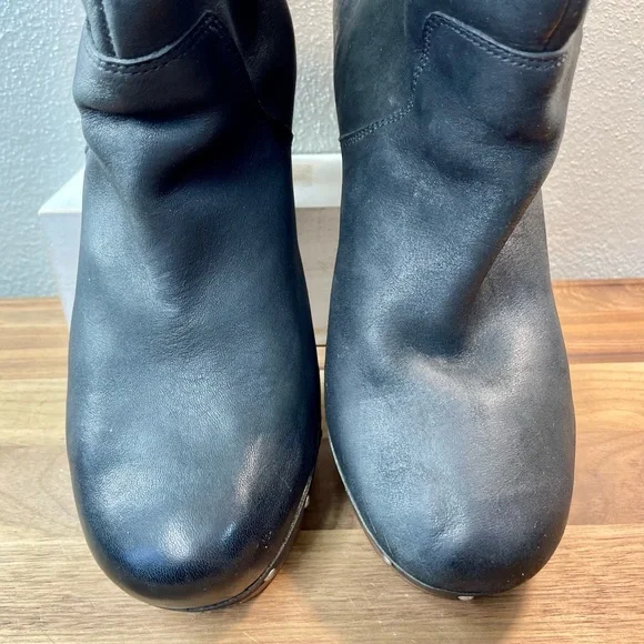 UGG Lynnea Leather Shearling Boot Studded Chunky Wooden Heel Moto Sz 11 Western - Picture 4 of 14